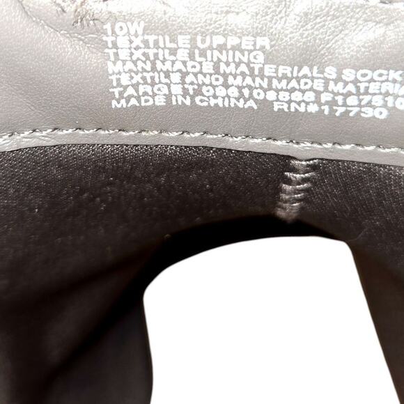 Universal Thread 10W Gray Women's Chelsea Ankle Boots Shoe 10 W Wide - Picture 5 of 7